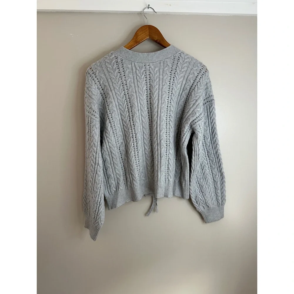 Aeropostale Cable Knit Cardigan Women M Grey EUC Reversible Bow‎ Tie Front 1278